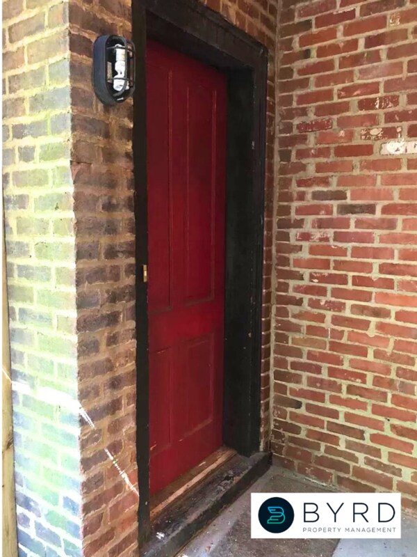 Photo - 311 W Marshall St