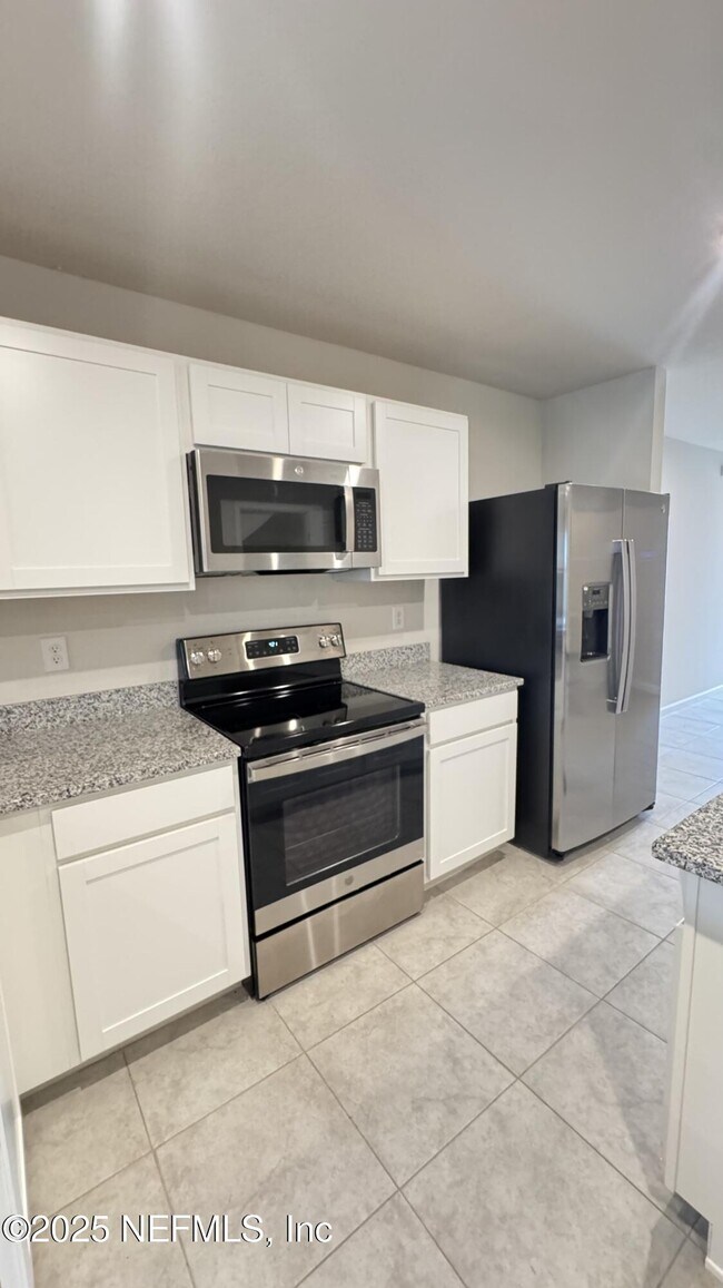 Photo - 7176 Luminary ln