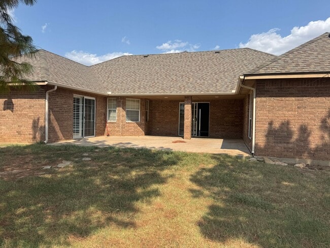 Photo - 169 Northwest Copperfield Drive