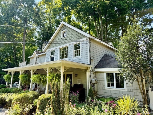 Building Photo - 718 River Rd Rental