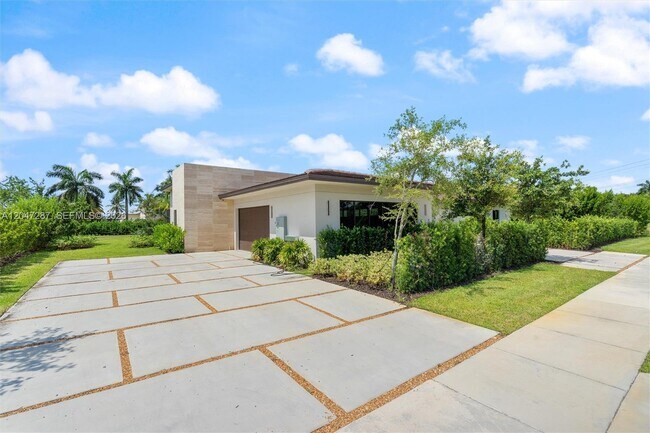 Photo - 14930 SW 16 Ct