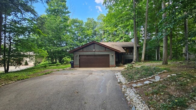 East Side Traverse City 3BR Home with Lake... - East Side Traverse City 3BR Home with Lake...
