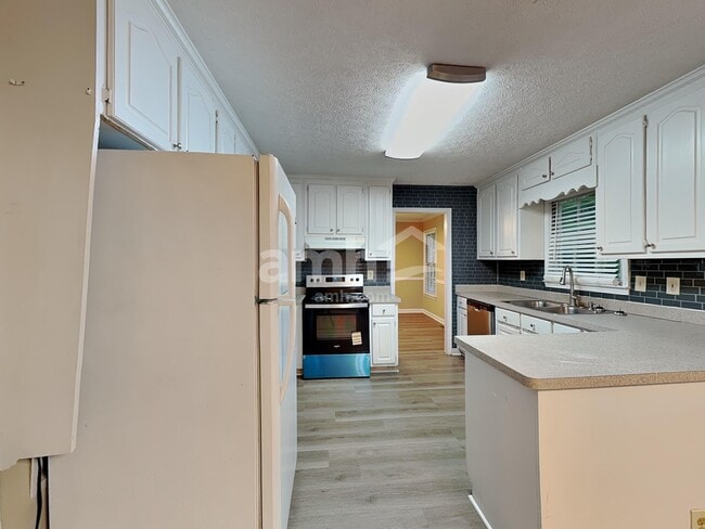 Photo - 4929 Harrington Pl