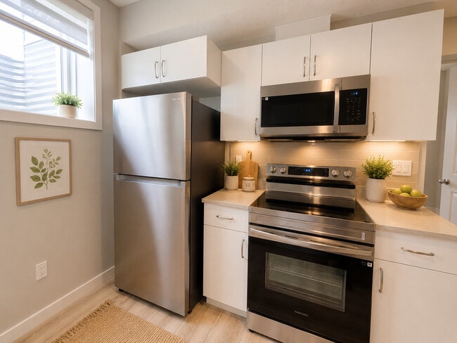 Building Photo - 20724-20742 42 Avenue NW Unit Basement