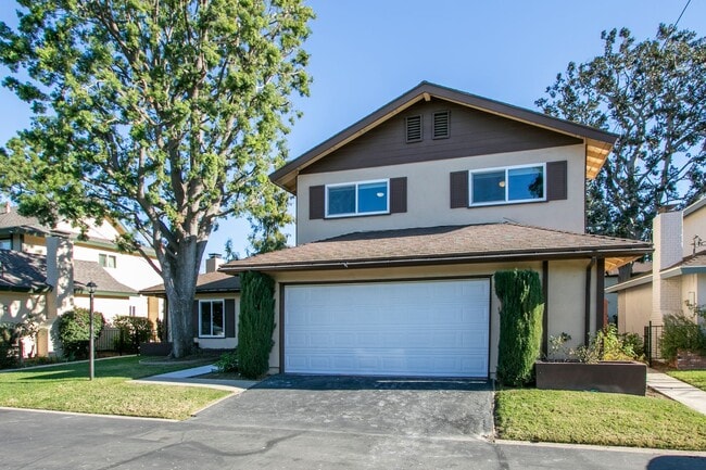 Building Photo - Spacious Detached Home with Private Patio in Prime Tustin Community