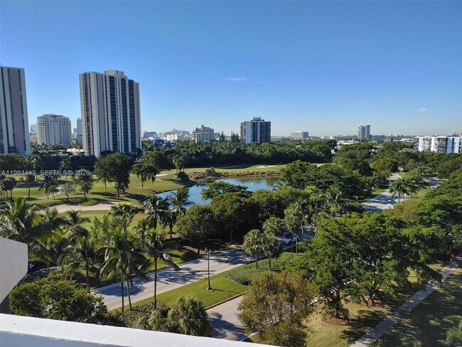 3301 N Country Club Dr Unit 804