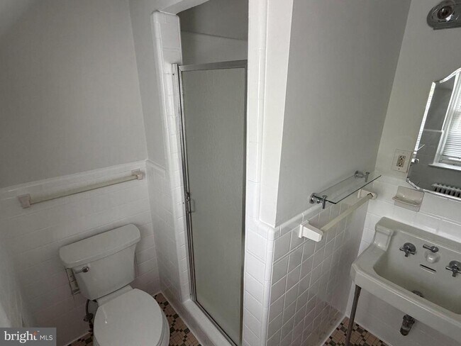Photo - 4905 Montgomery Ln