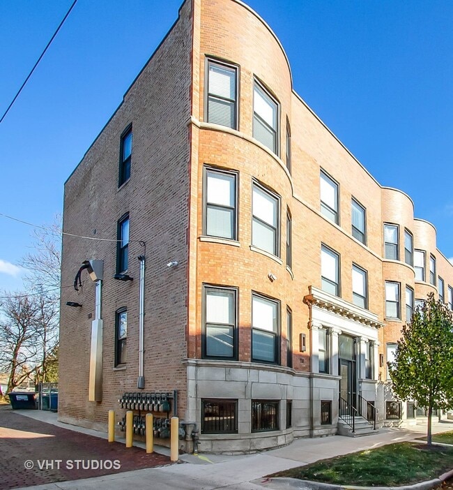 Building Photo - 120 E 57th St Unit 1E Rental