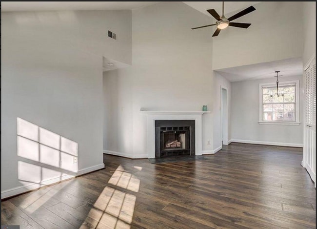 Photo - 2701 Arlington Blvd Apartment