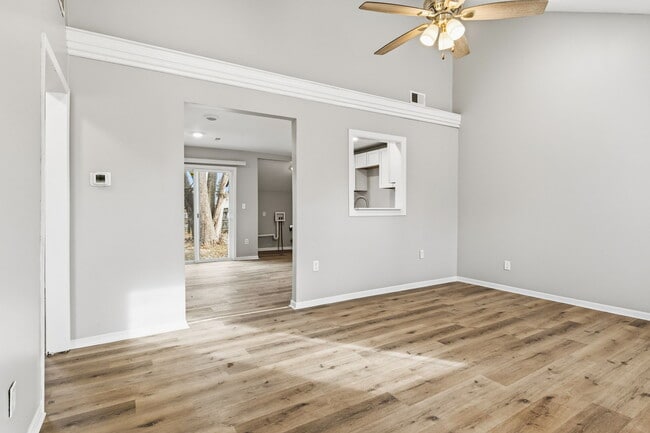 Photo - 522 W Vinyard St