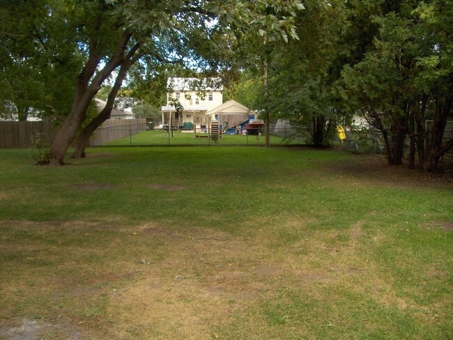 Photo - 1168 Shawano Ave