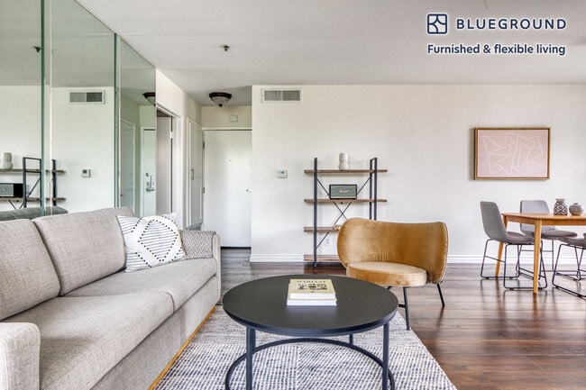 Photo - 7275 Franklin Ave Apartamento Unidad FL2-ID508