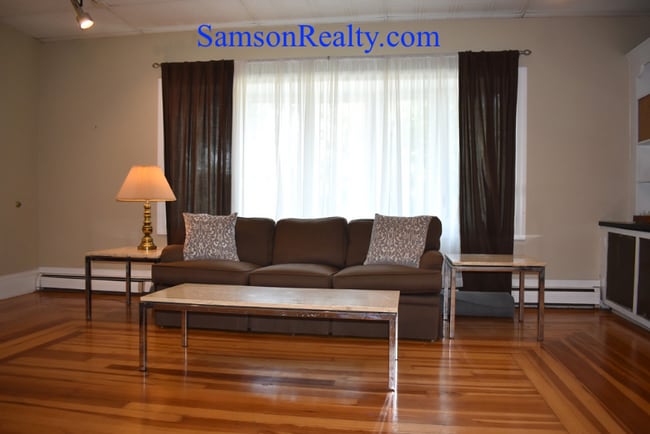 Photo - 216 Medway St Unit 1