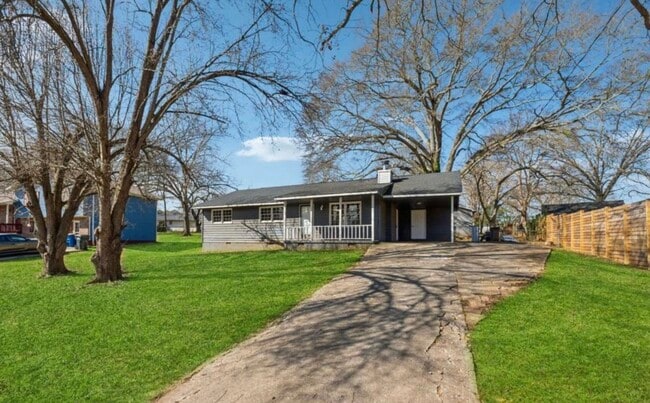 Photo - 401 Cabriolet Ct