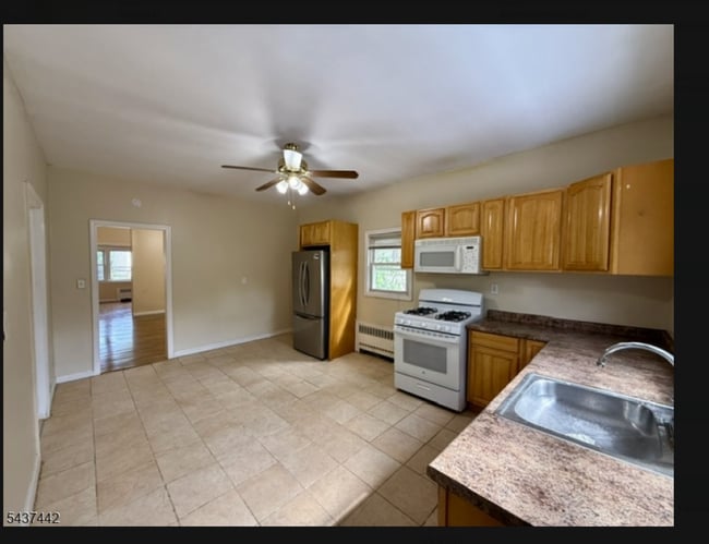 Photo - 305-307 Sanford Ave Unit 2