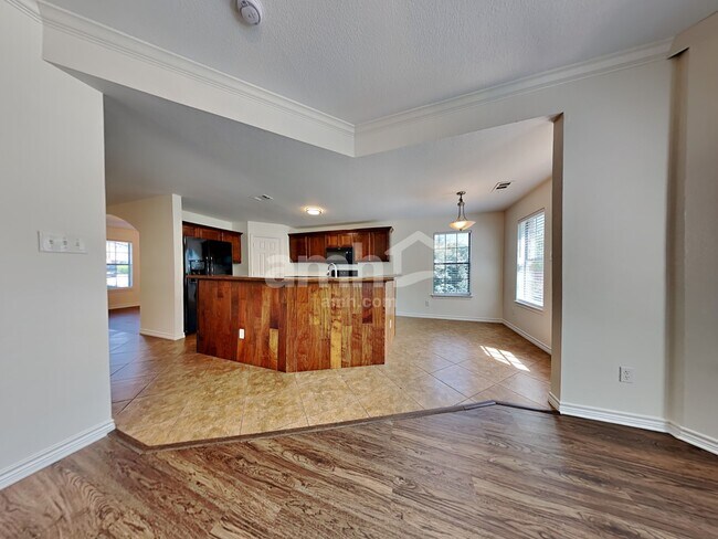 Photo - 315 Lakeside Dr