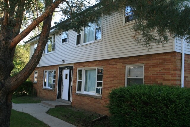 Primary Photo - 8923-8945 W Monrovia Ave