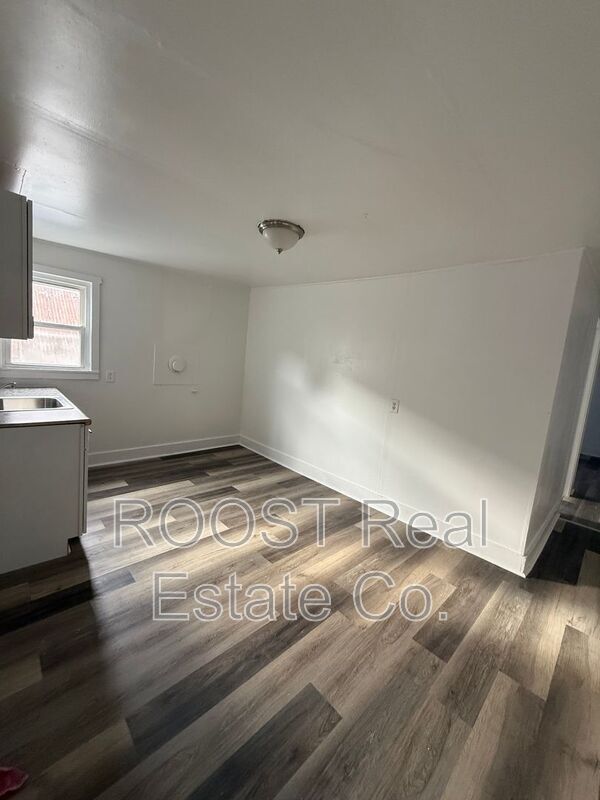 Photo - 124 S Chillicothe St