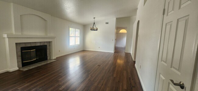 Photo - 6415 Canyon Creek Way
