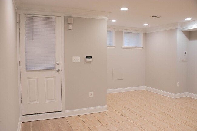 Photo - 607 P St NW Unidad #B