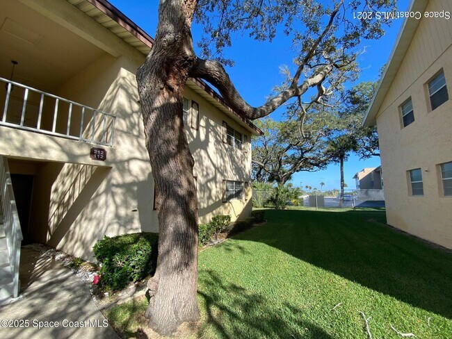 Building Photo - 3135 Shady Dell Ln Unit 112