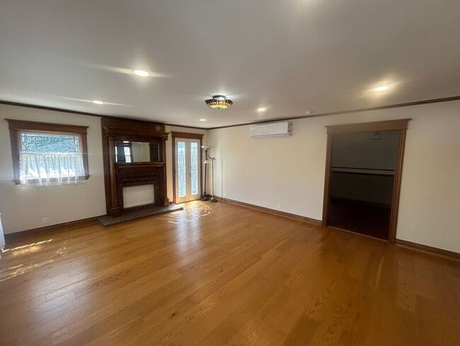 Photo - 2434 Florencita Dr W