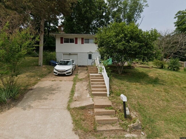 Building Photo - 63 Patricia Pl