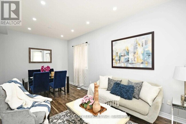 Photo - 17 Eagle Plains Dr