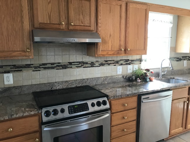 Photo - 9911 Stoughton Rd