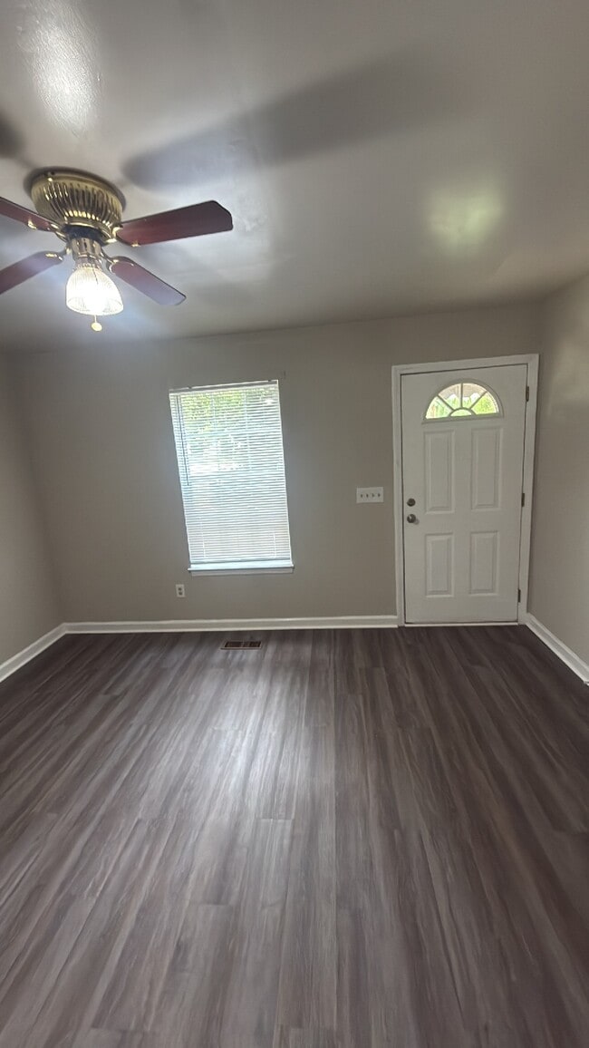 Photo - 1154 Kirkland Ave