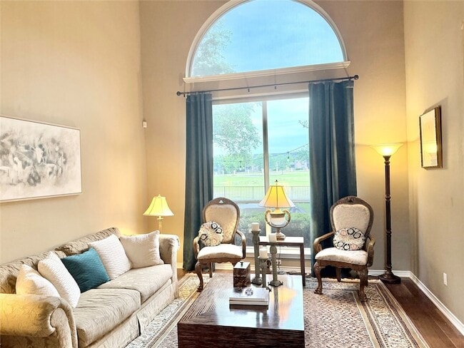 Photo - 1327 Barrington Dr