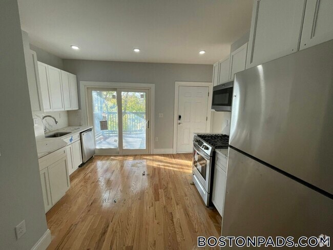 Building Photo - 372 Oxford St Rental