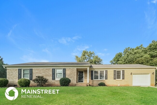 Photo - 2125 Helen Dr