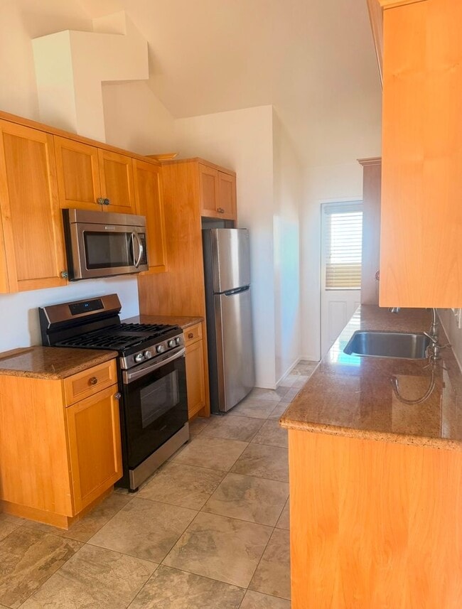 Photo - Charming 2 Bedroom, 1.5 bathroom Duplex