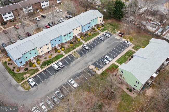 Photo - 22028 Oxford Ct Apartment Unit 10-C