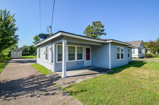 Building Photo - 1028 Caperton St Rental