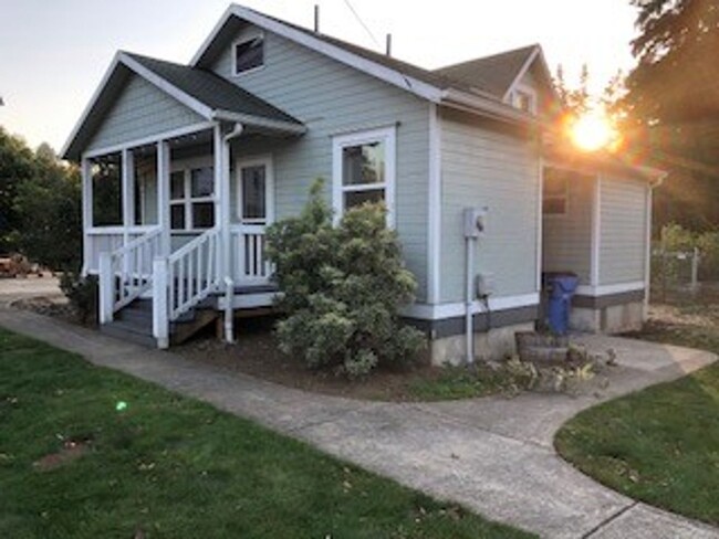 Charming two bedroom house in Vancouver wi... - Charming two bedroom house in Vancouver wi...