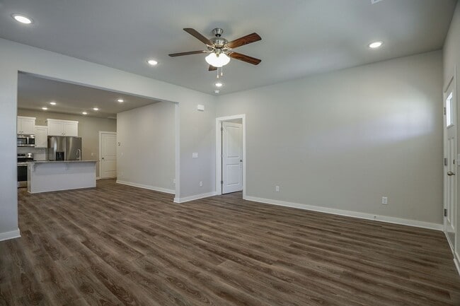 Photo - Now Preleasing