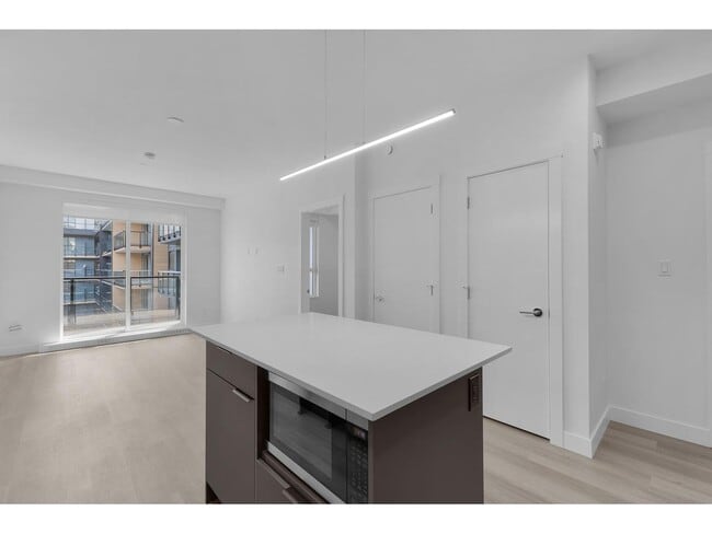 Photo - 7738-119A 119A St Unité A404