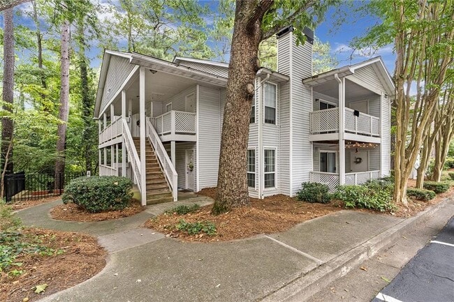 Building Photo - 6800 Glenridge Dr Unit 6820a