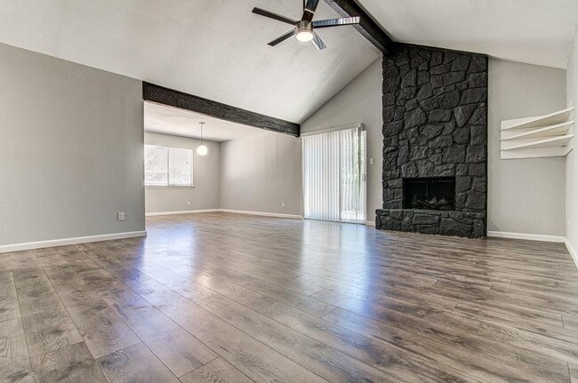 Photo - 1605 Dale Cove