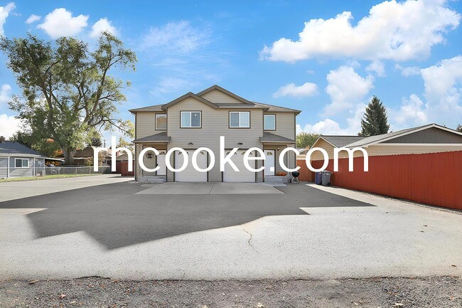 Photo - 312 S Blake Rd
