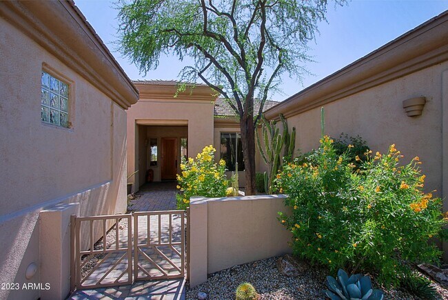 7149 E Night Glow Cir