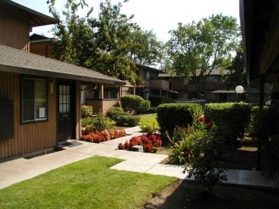 Photo - Alamos Gardens