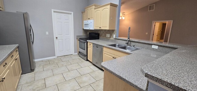 Photo - 11 Hemlock Court Pass