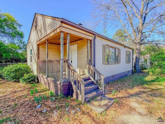 Photo - 607 McArthur Blvd