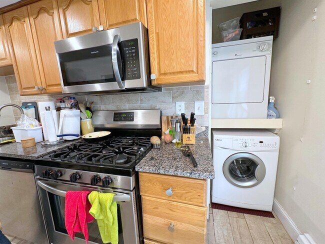 Photo - 164 Charles St Unit 2