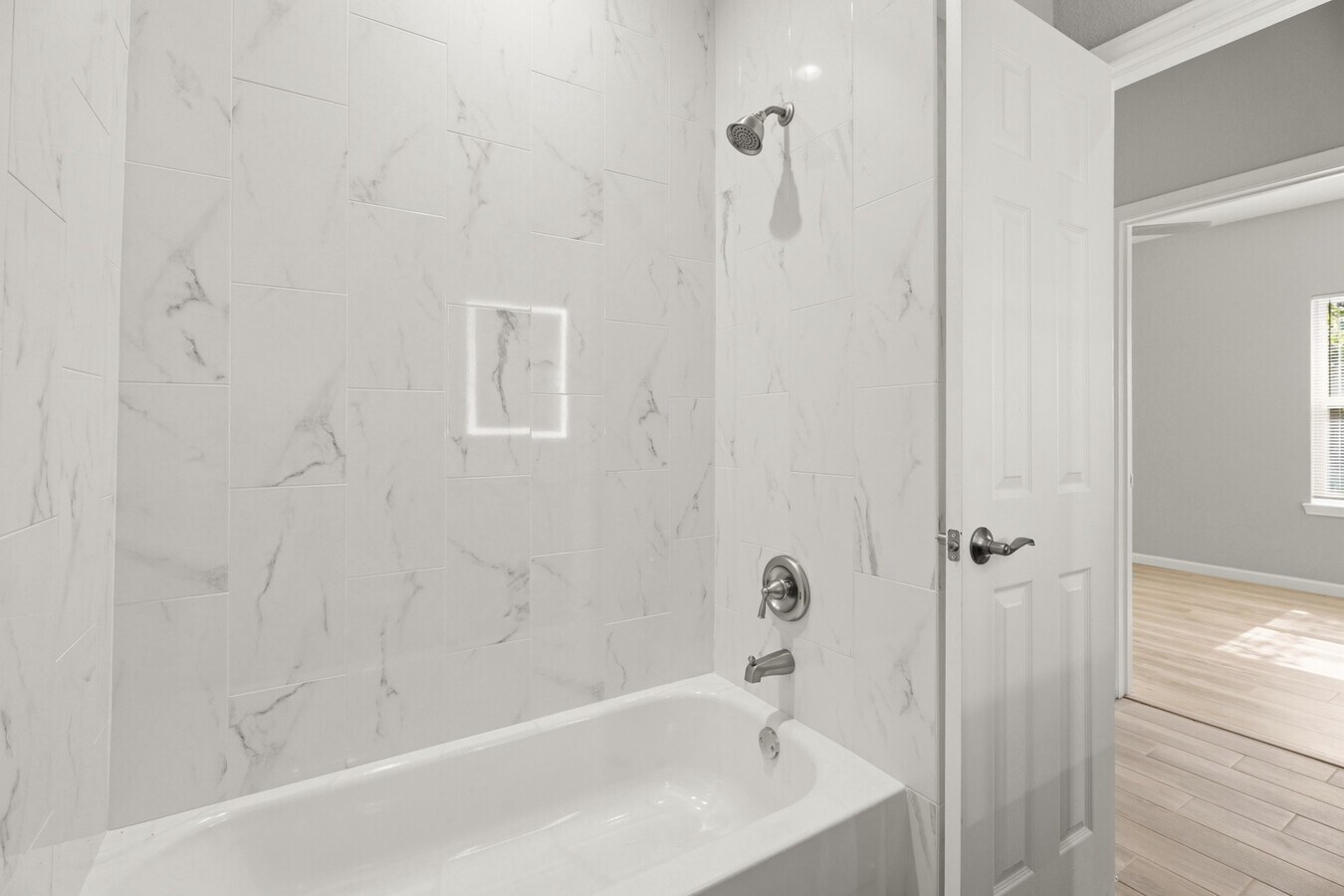 Photo - 5941 Southlea St