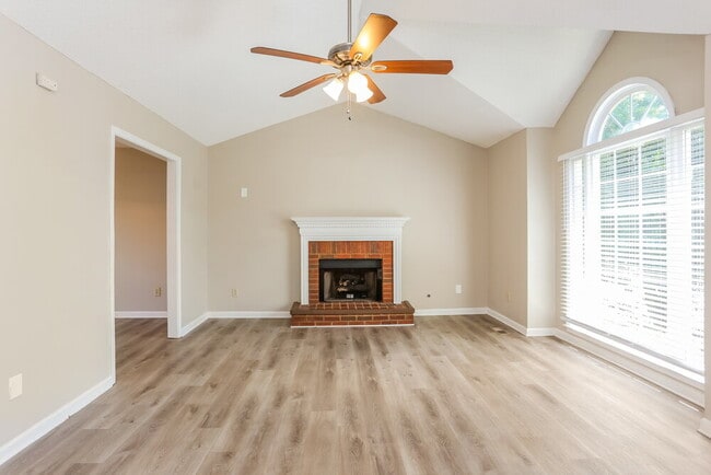 Photo - 5039 Mickleton Way