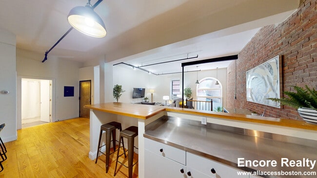 Photo - 19 Stanhope St Unit 1D